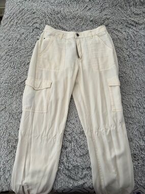 Guess Cream High-Waist Cargo Pants